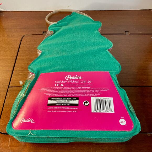 Y2K Mattel Holiday Wishes Barbie Gift Set #J0549 (2006) NRFB - Picture 3 of 5